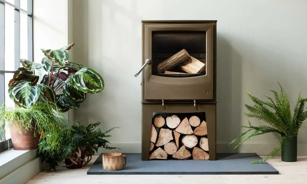 Farringdon Eco shown here in chestnut brown is an Ecodesign Ready stove
